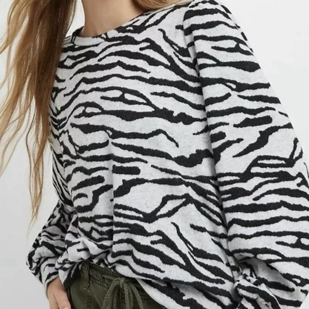 Sanctuary Top Zebra Print Brushed Knit Gray Black Long Balloon Sleeve XS
